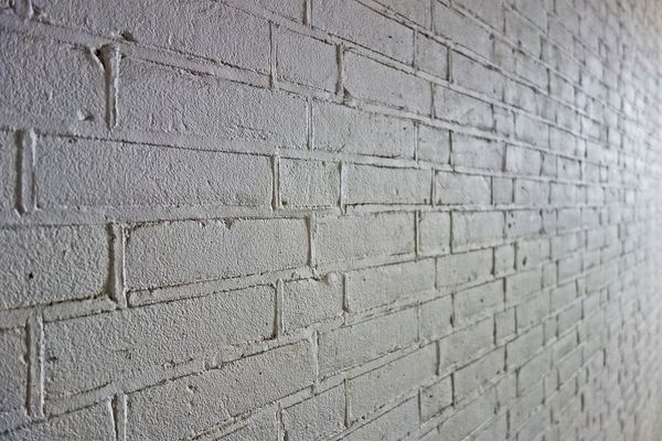 Płytki dekoracyjne w formie cegły: Jak odmienić wygląd Twojej ściany?